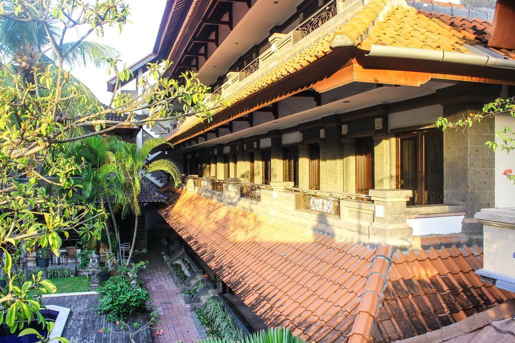 Hotel Puri Tanah Lot Kuta Lombok Exterior foto