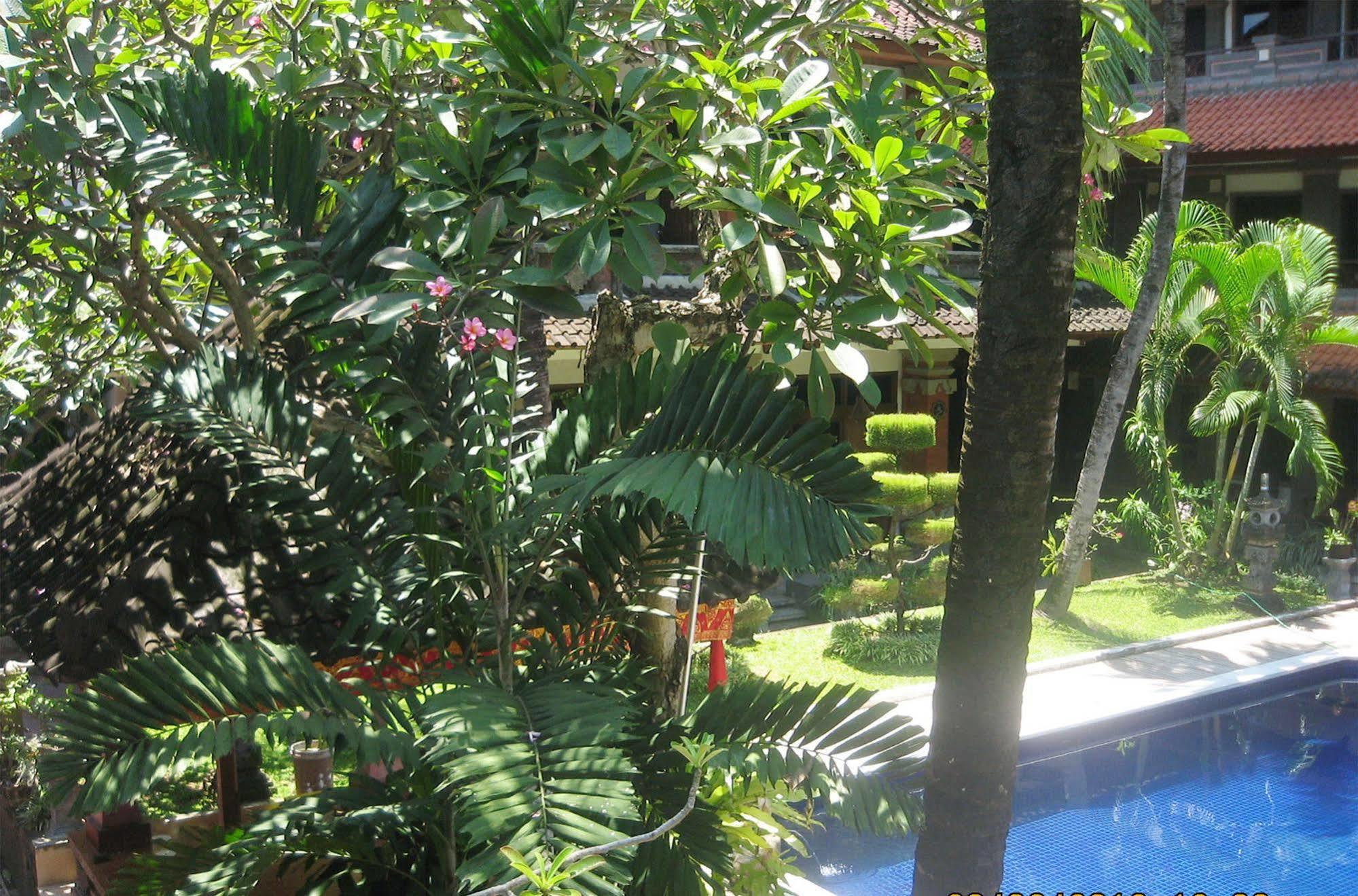 Hotel Puri Tanah Lot Kuta Lombok Exterior foto