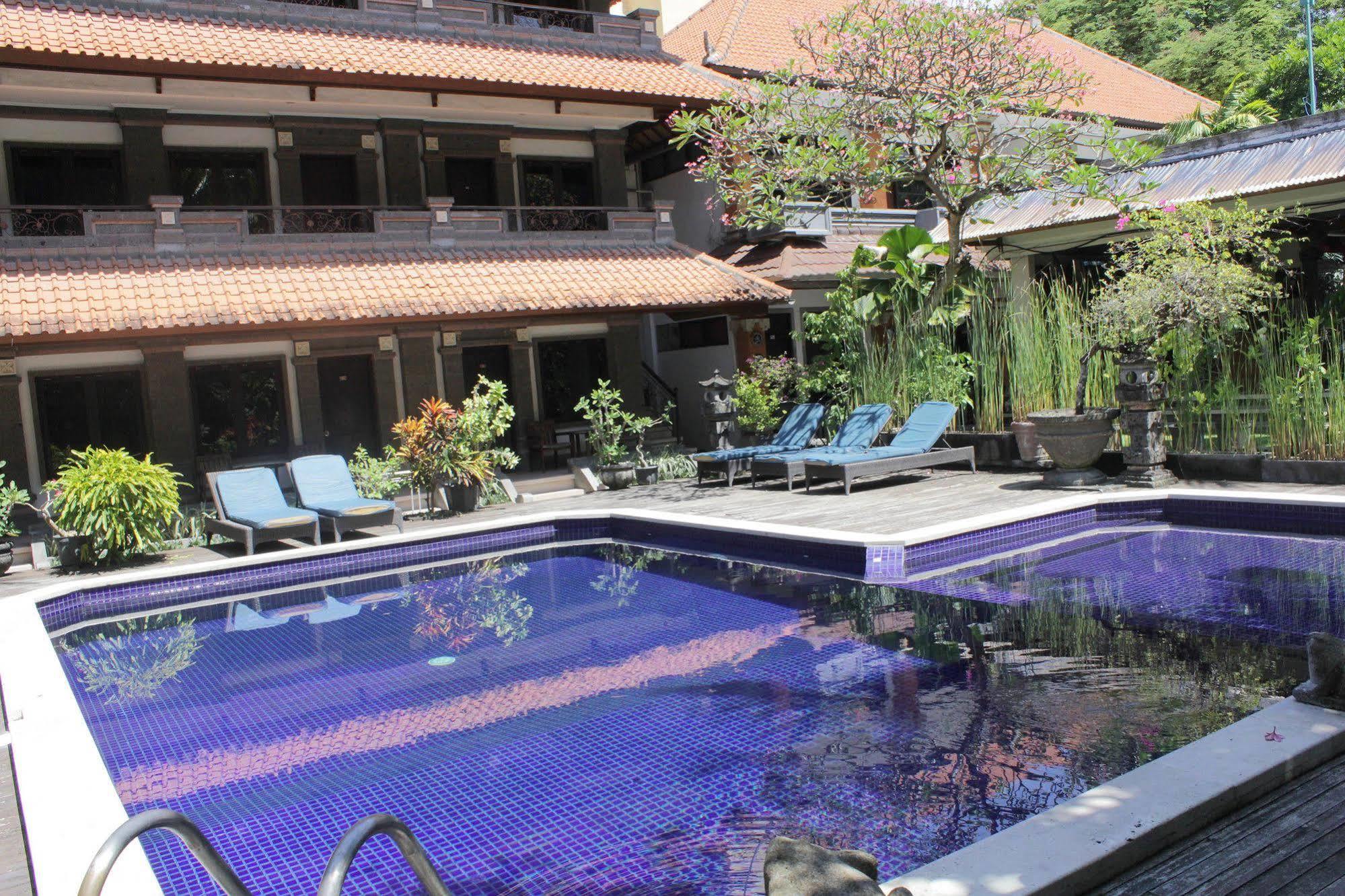 Hotel Puri Tanah Lot Kuta Lombok Exterior foto