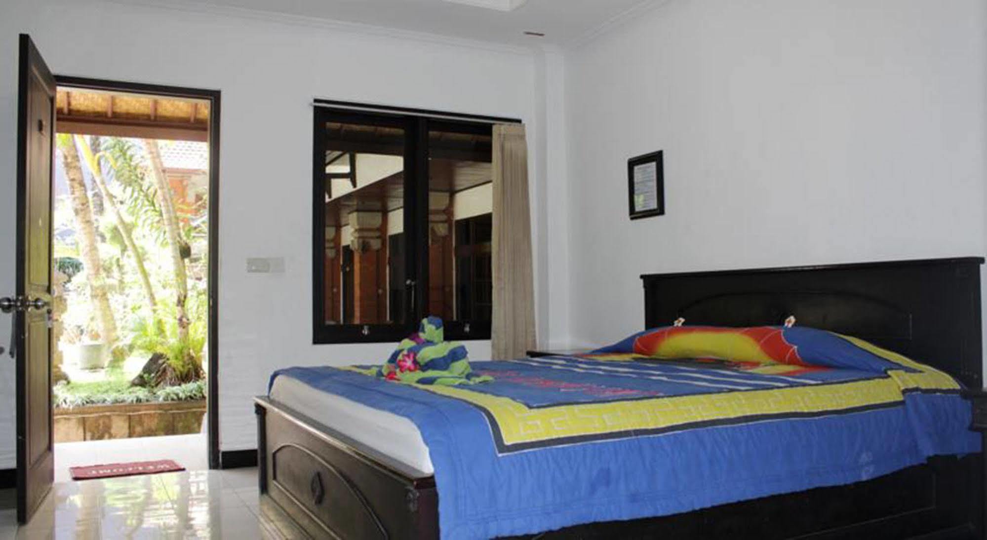 Hotel Puri Tanah Lot Kuta Lombok Exterior foto